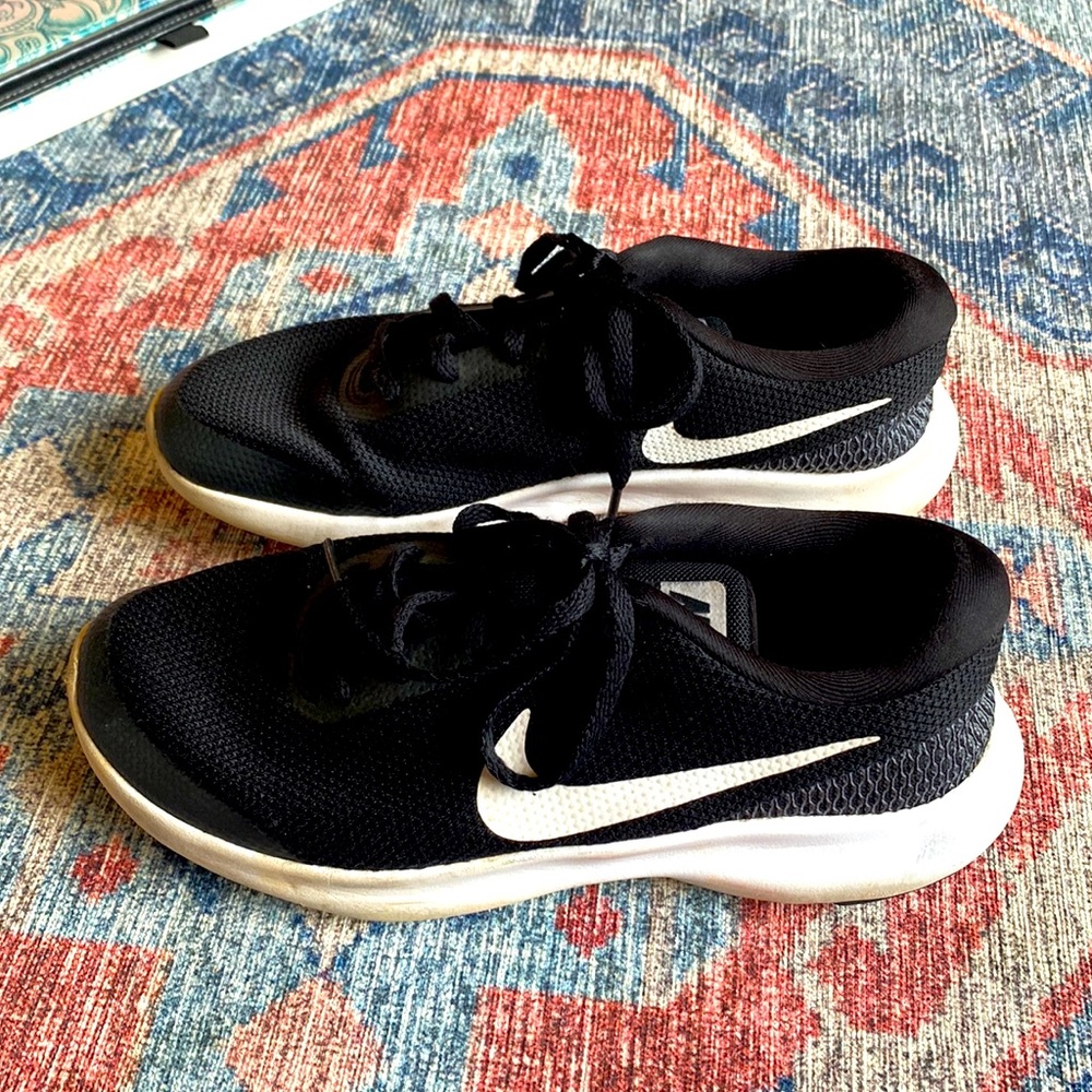 Nike size 6 shoes